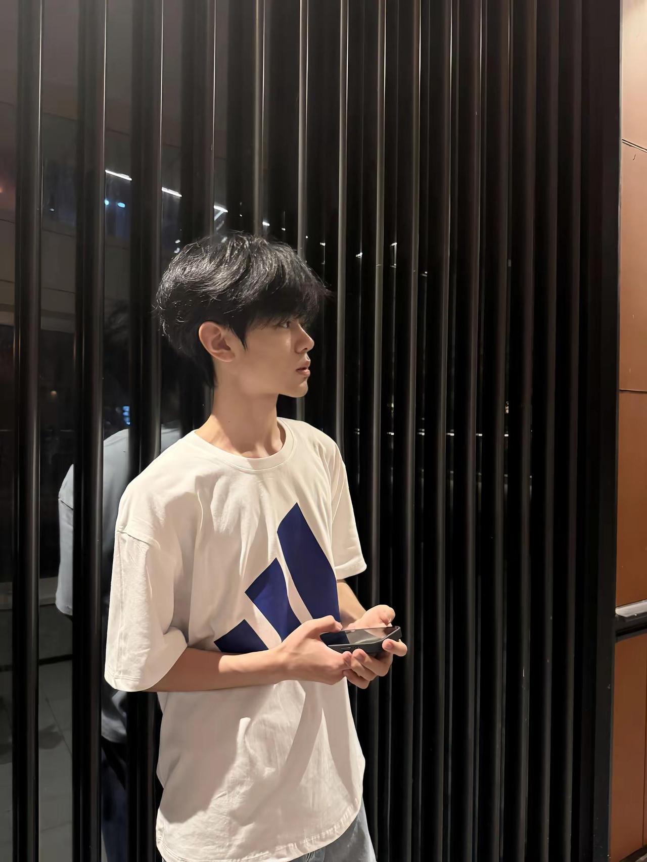 他喜欢橘子 可你是最好的苹果呀穿搭