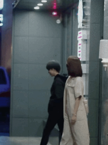 白冰老师的笑容太迷人了！白冰收入 白冰造型师 什么样的女人最招人稀罕?白冰