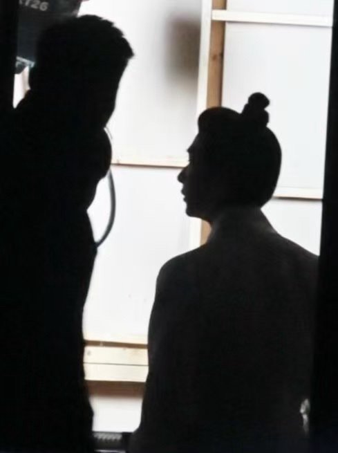 成毅两京十五日背影成毅两京十五日背影照成毅两京十五日背影，哇塞，真棒呀 