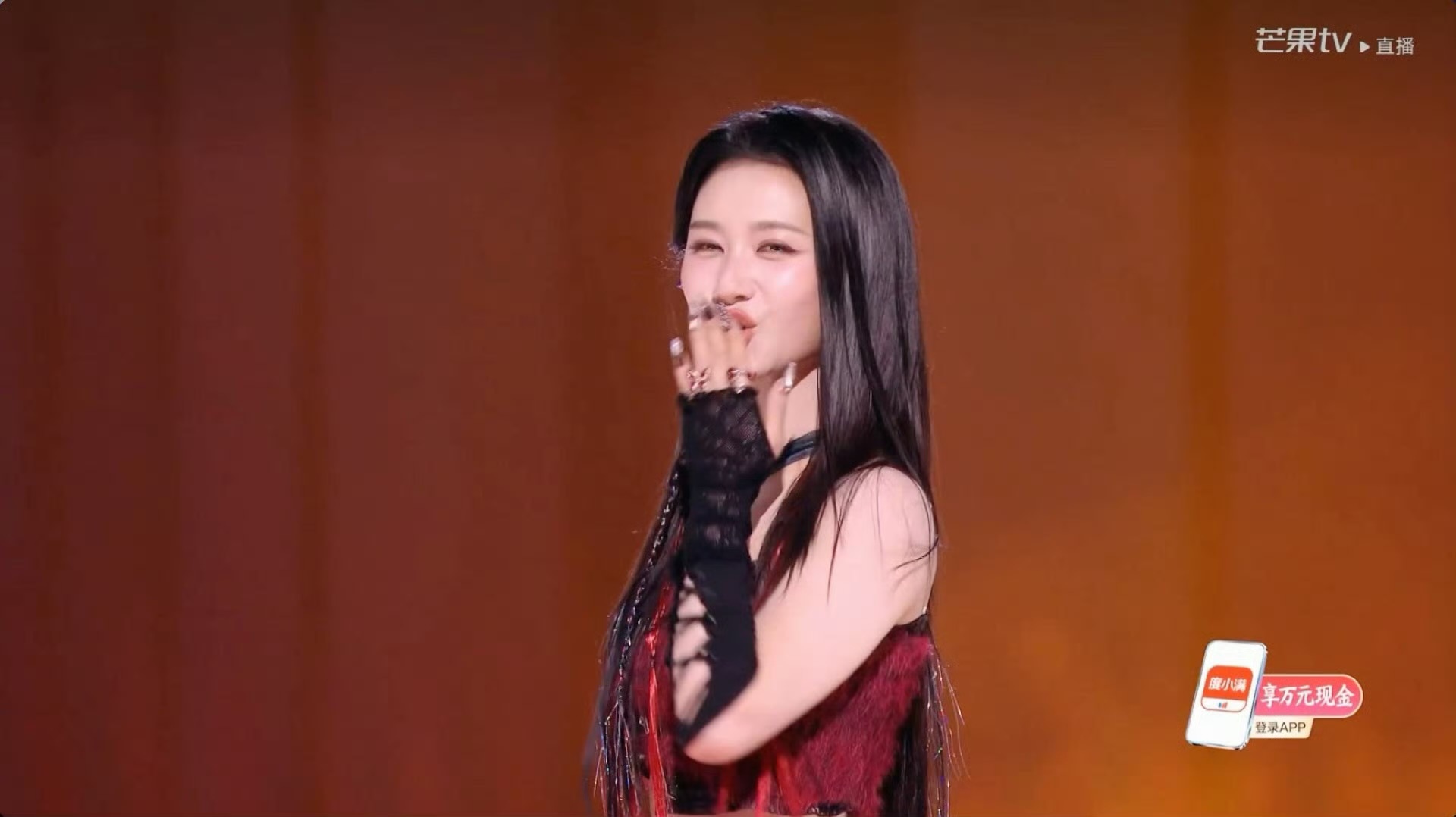 李兰迪：已接受姐姐的wink！不管是戏内还是戏外，女孩子们的友谊实在是太美好了李