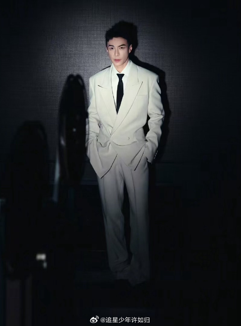 终于有男二拿到了顶级痴情剧本 《你好1983》里的杜兆辉，给所有男二上了一课。在