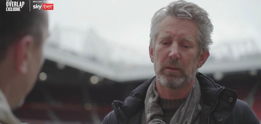 范德萨谈及奥纳纳我和奥纳纳共事过三四年，他拥有非常出色的素质——尤其是他的脚下技