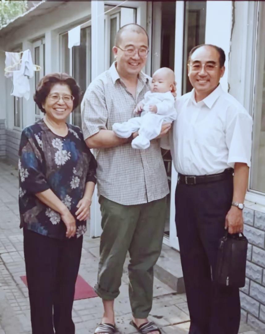 那年，曾助力毛主席晚年以“乒乓外交”打开中美关系大门的著名乒乓国手庄则栋携夫人佐