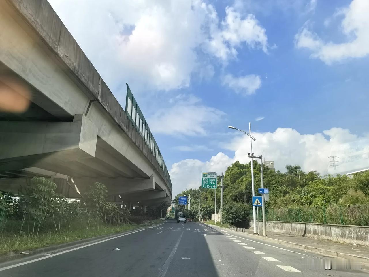 去台山广海吃海鲜，想吃什么就吃什么。
      现在去台山广海的人不多，海鲜价