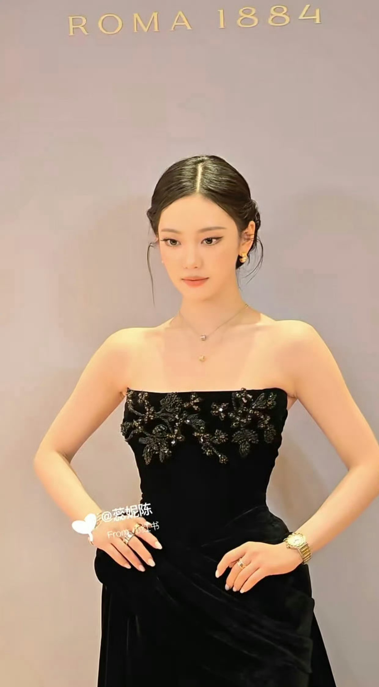 宁艺卓宁艺卓解锁的四套顶级高定✨Christian Dior 1959秋冬高定A