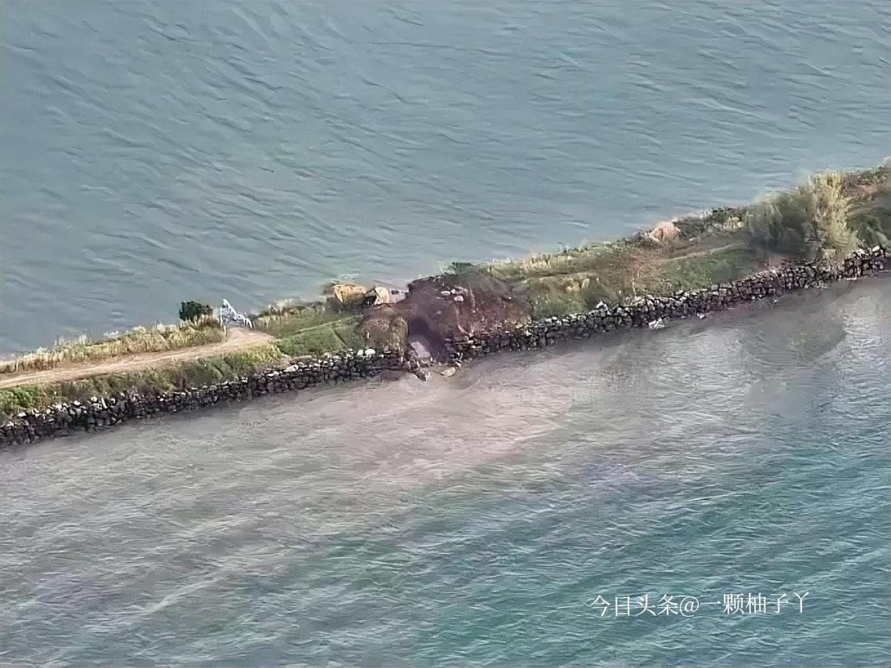 柬埔寨刚谈完就火速拆了自己单方面建的班哈莱克拦截坝，下午4点机械就进场，效率快得