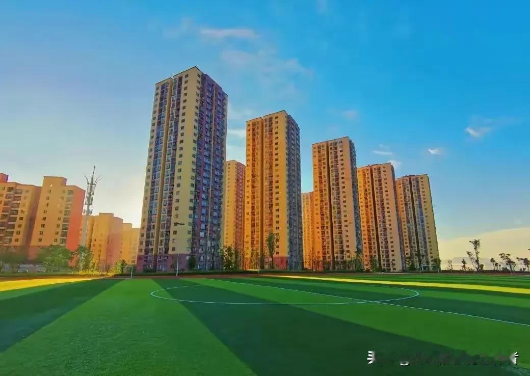 1999年后，黄冈中学再未出现过省级状元，25年不遇！2007年后，再也没拿到过