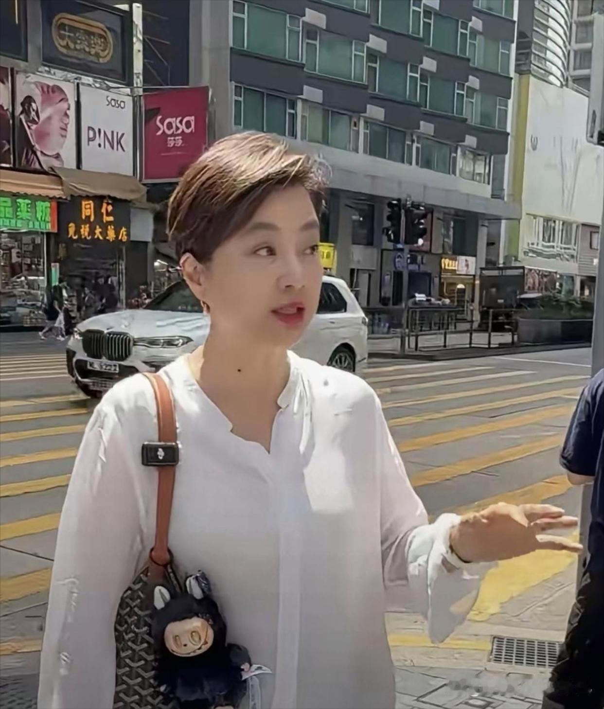 谁能相信李玲玉已经63岁了。 