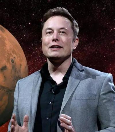 马斯克正式成为人类历史上第一个万亿美元富豪。
根据SpaceX上市后的最新数据，