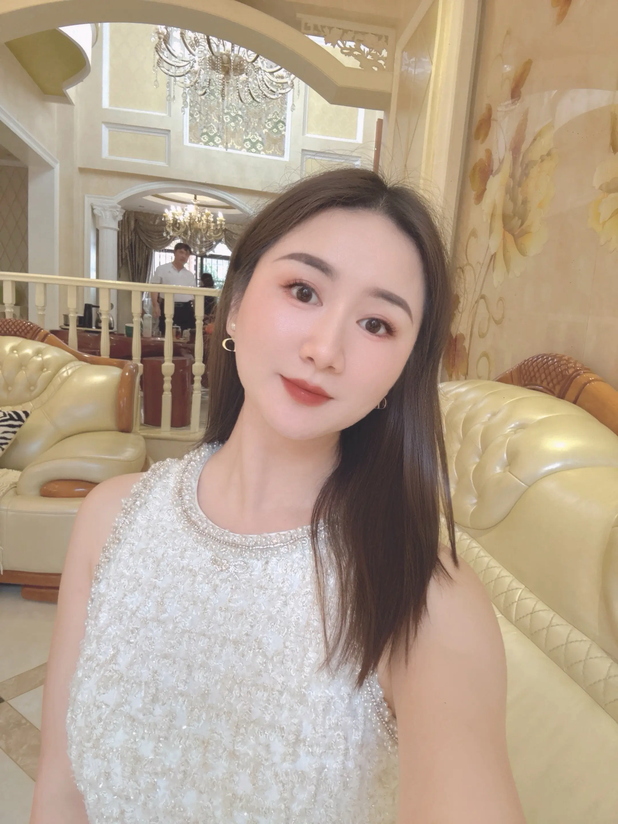 🥂🥂  于是，我开始爱山爱水爱财，爱一切不会背叛和消失的东西❤︎