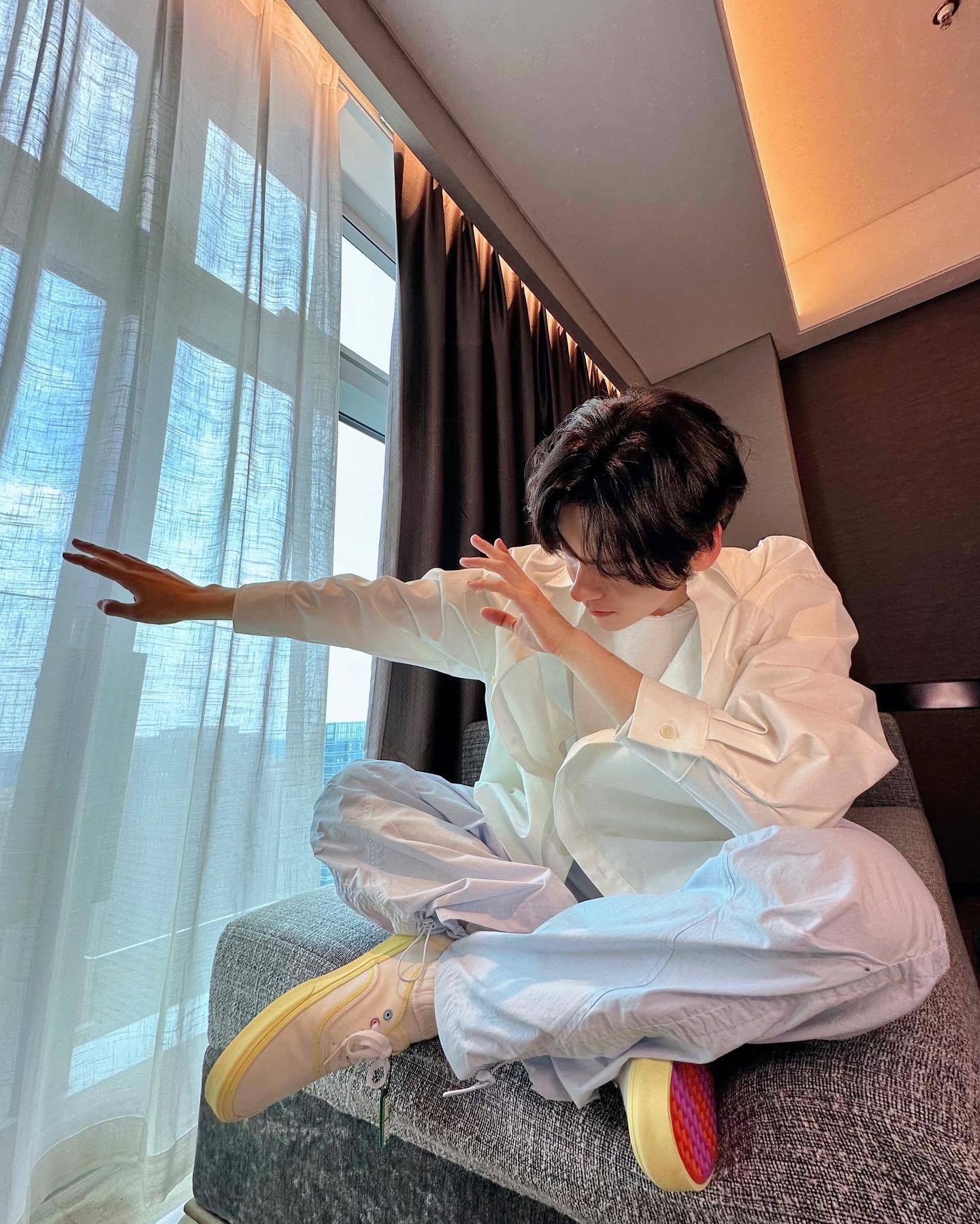 一直往前走，就能迎面撞上生活送来的糖，早安~ 
