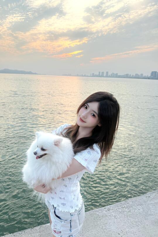 带狗狗看日落🐕