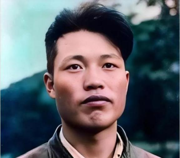 1953年，年仅21岁的朝鲜飞行员，开着当时世界上最先进的战机投诚美国，并获得1