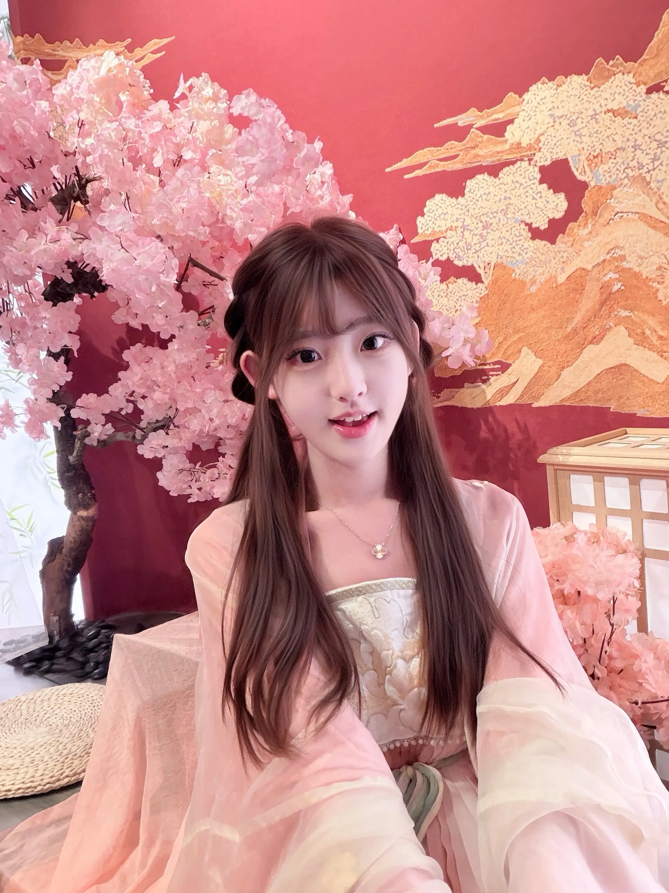 今日无事，勾栏听曲