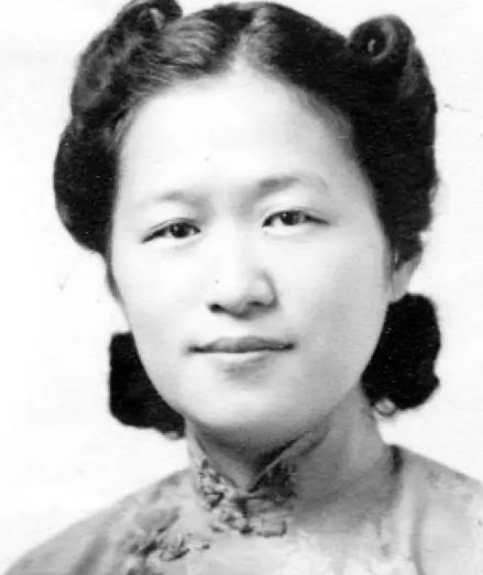 1968年，曾被誉为“中国居里夫人”的科学家因特殊经历进入秦城监狱。为了防止大脑
