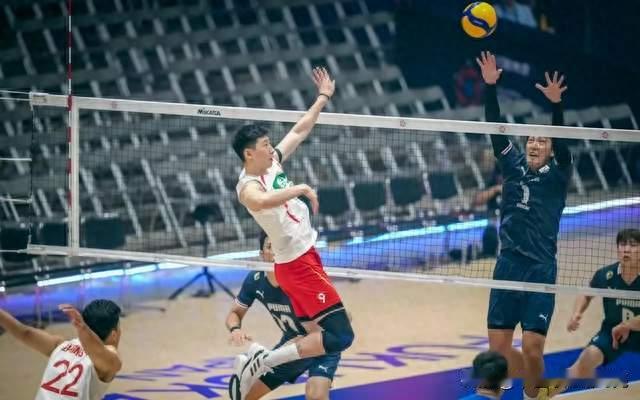 中国男排输韩国 李咏臻16分成唯一亮点 其他攻手的数据看了让人摇头