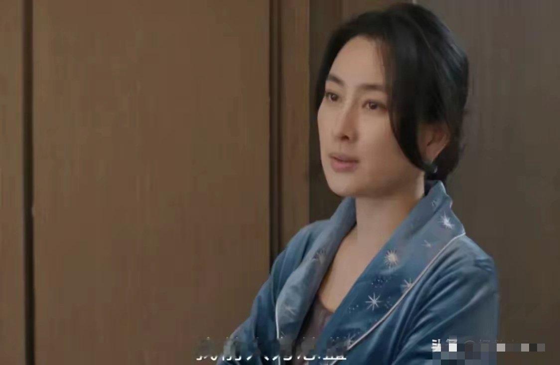 久未露面的马苏出现在了《凡人歌》里，扮演了一个为生儿子，高龄拼三胎的产妇她扮演的