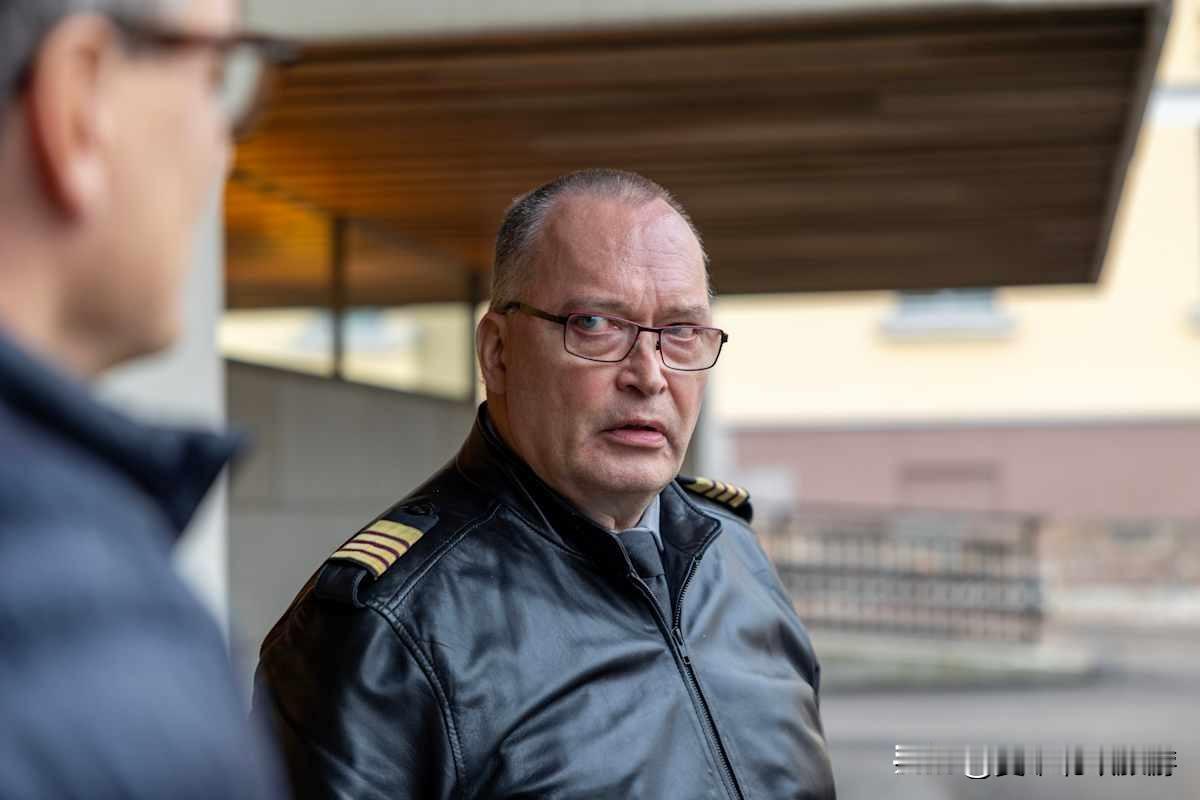 芬兰军方忽然意识到发展无人机战略的重要性和紧迫性：

自俄乌冲突爆发两年半以来，