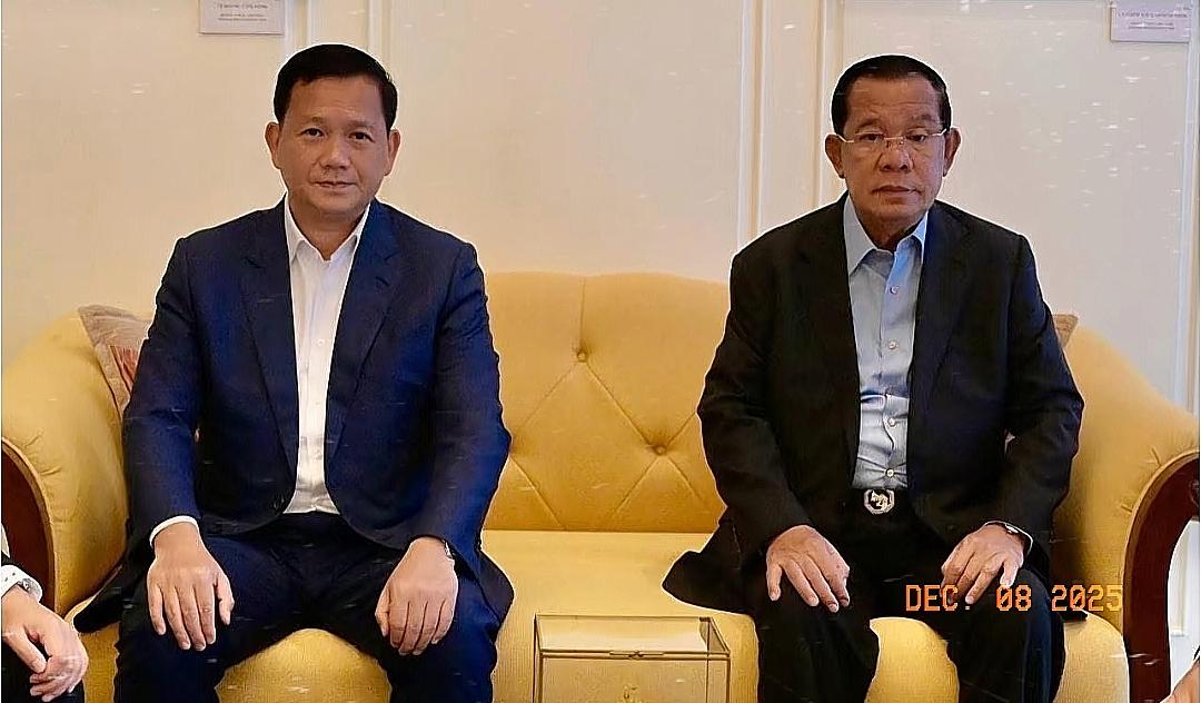 啪啪猛打，洪森这下要颜面扫地了！柬埔寨BM-21冰雹多管火箭炮刚对着泰国阿努蓬军