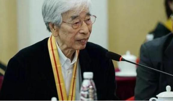 1948年，日本人砂原惠改名换姓化名张荣清，并谎报中国国籍，加入解放军，在辽沈战