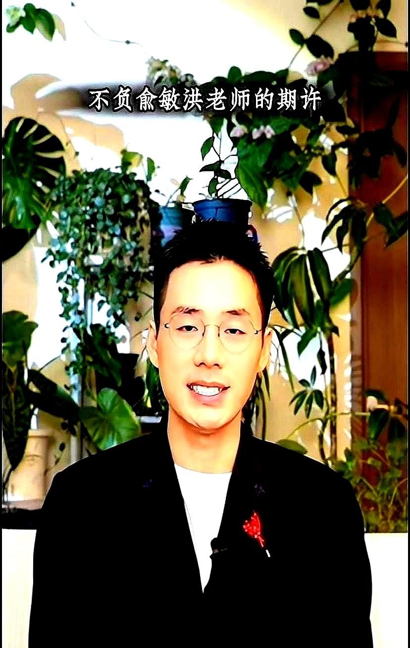 有人刚离职，24小时内就东山再起。

还有人报价贵三成，客户排队送钱。

职场的
