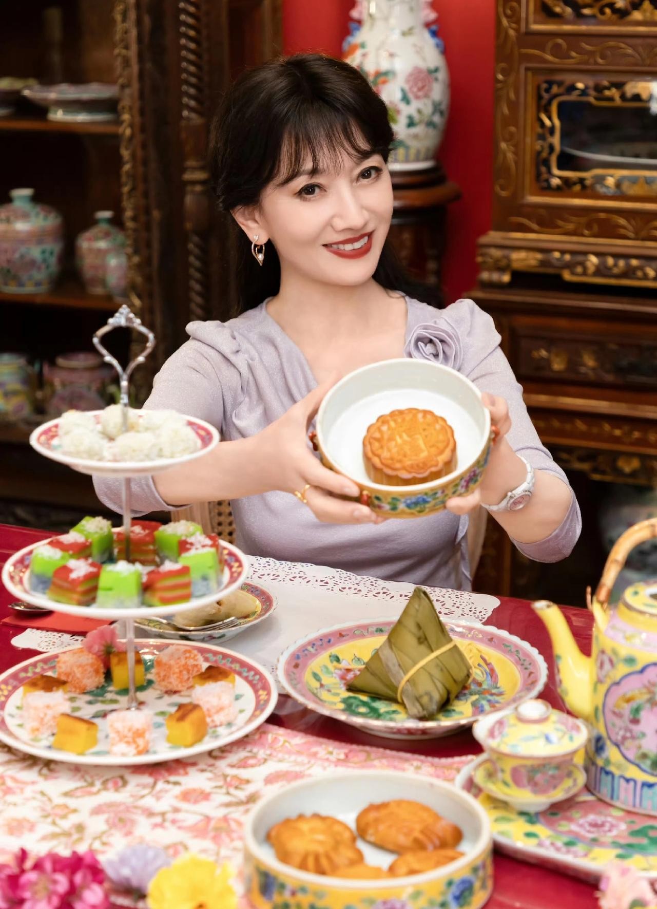 @赵雅芝 ～中秋佳节，祝愿大家月圆人圆，事事圆满🌕🥮🎉