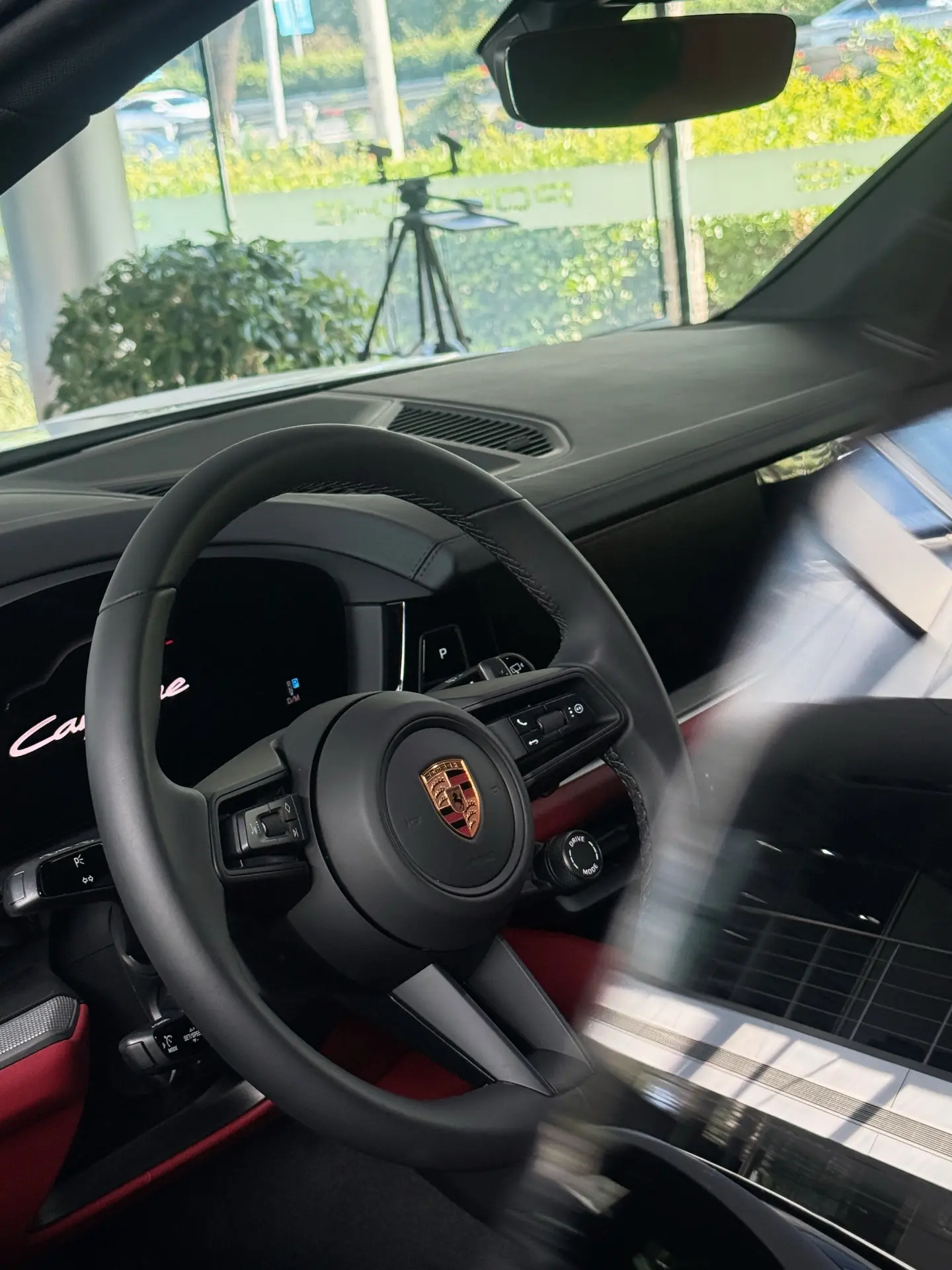 卡宴逐梦版｜兼顾驾控与日常家用🚙。看多了保时捷高预算选配，这台真的会...