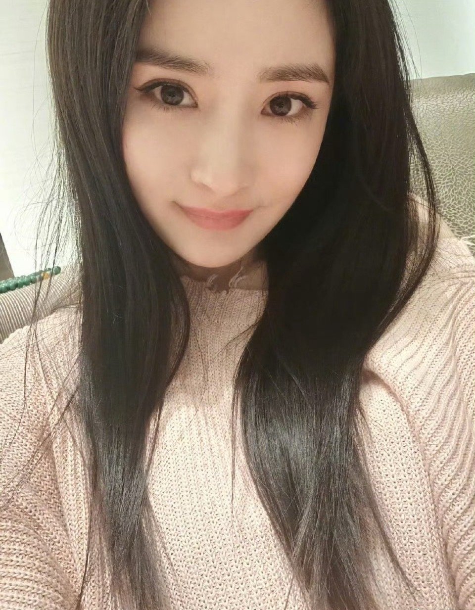 第一次看到杨幂这张自拍的他拍视角