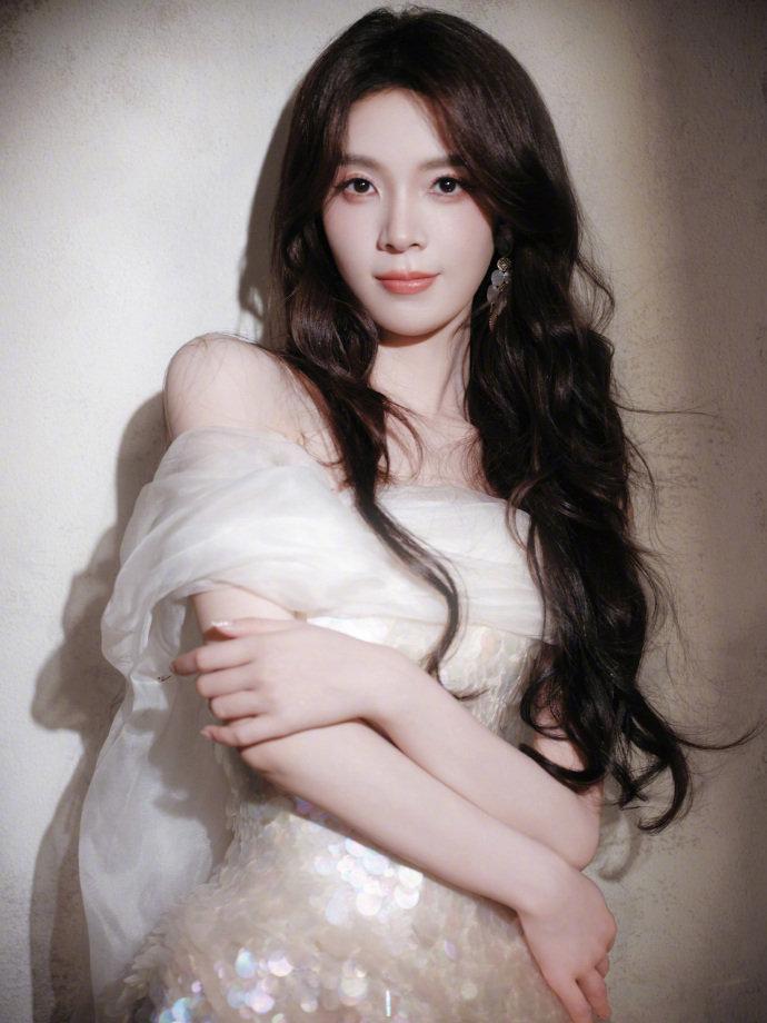 陈瑶陈瑶 瑶妹辛苦了乘风2026陈瑶真心对待身边每一位姐姐，温柔细心还格外努力 