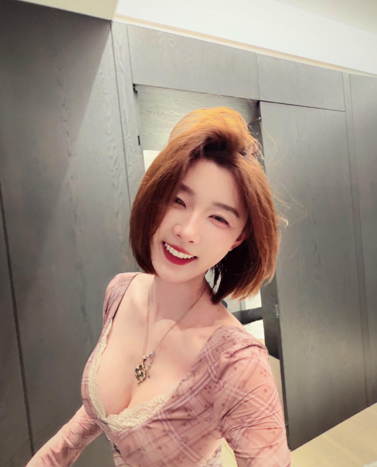 聂小雨也是可惜了，早年间它在网红圈里那么出名。
甚至说车圈里都有很多好朋友鼎力支