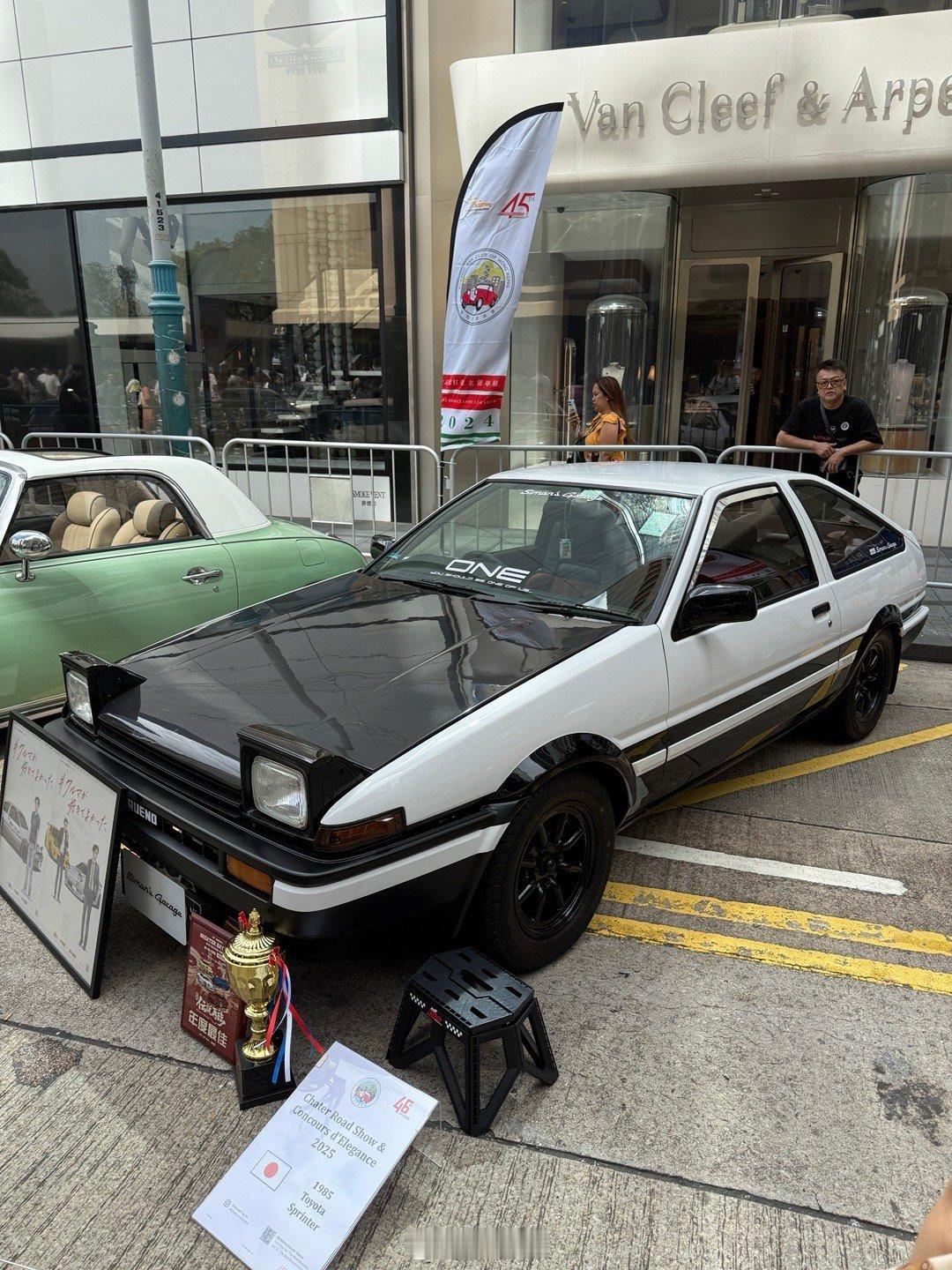 今年遮打道老爺車展，亮點有《Back to the Future》主角車迪羅倫，