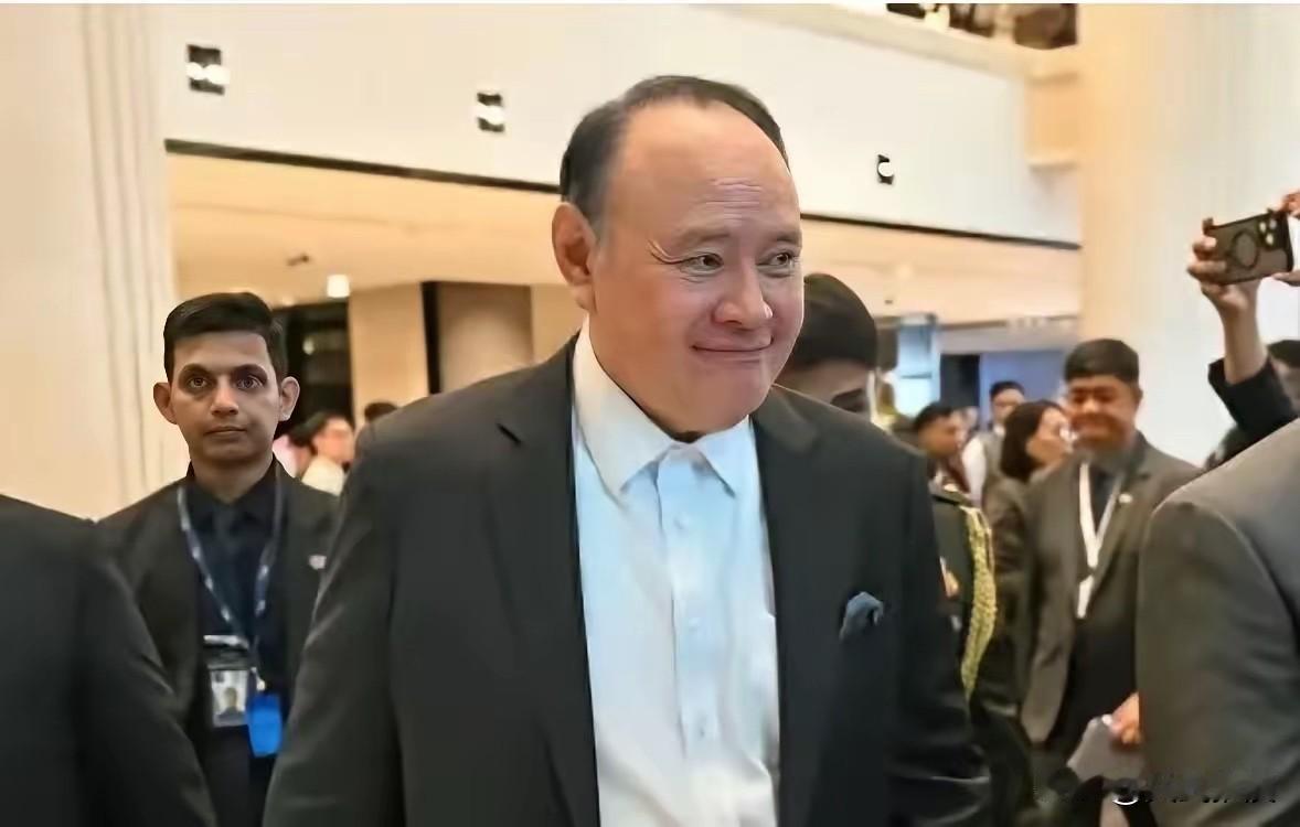 彻底断联！菲律宾"斩断"中菲军方最后纽带，总统表态要长期反华

菲律宾这次是真下