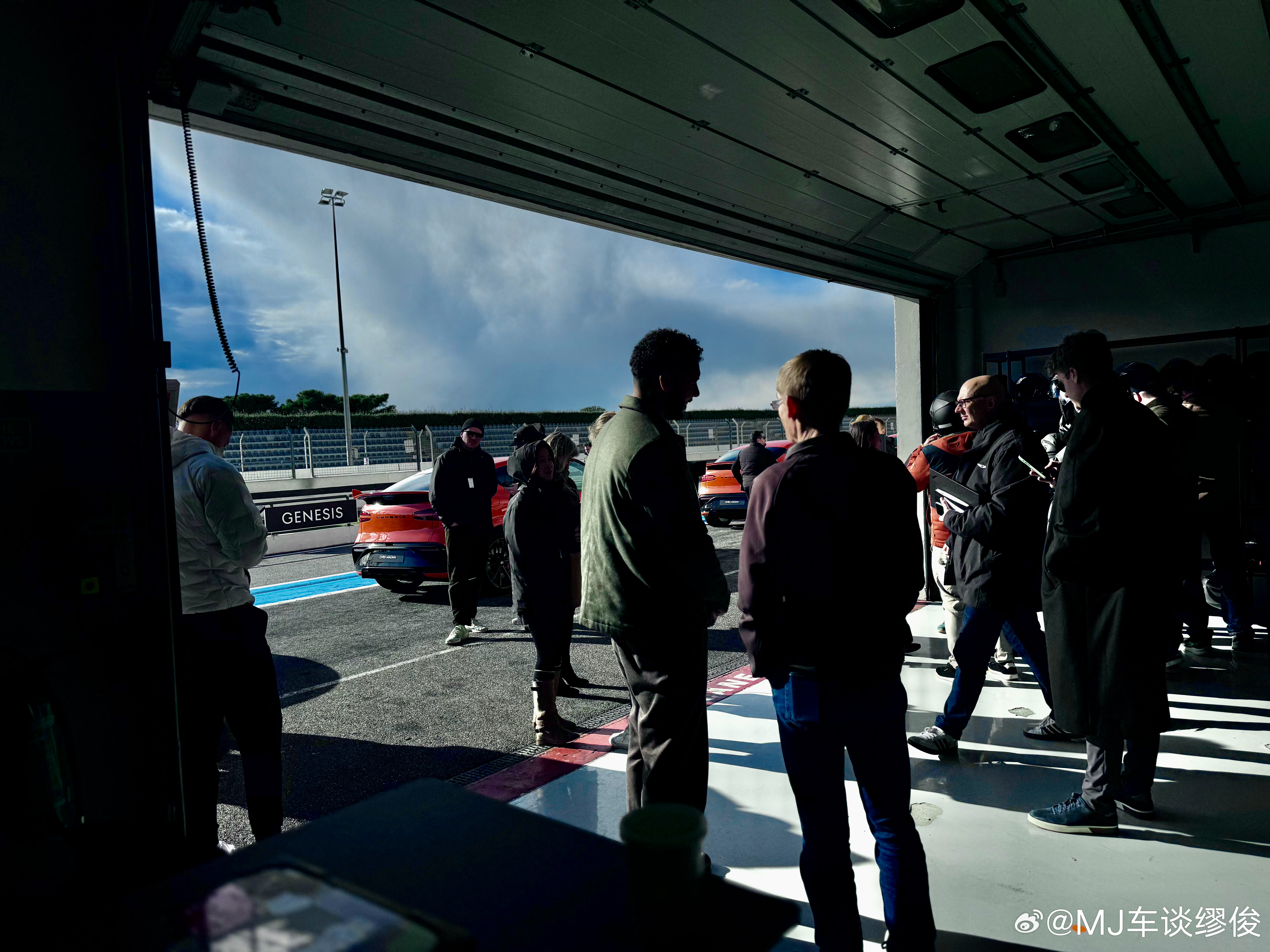 前几天参加赛道活动 偶得一张剪影 