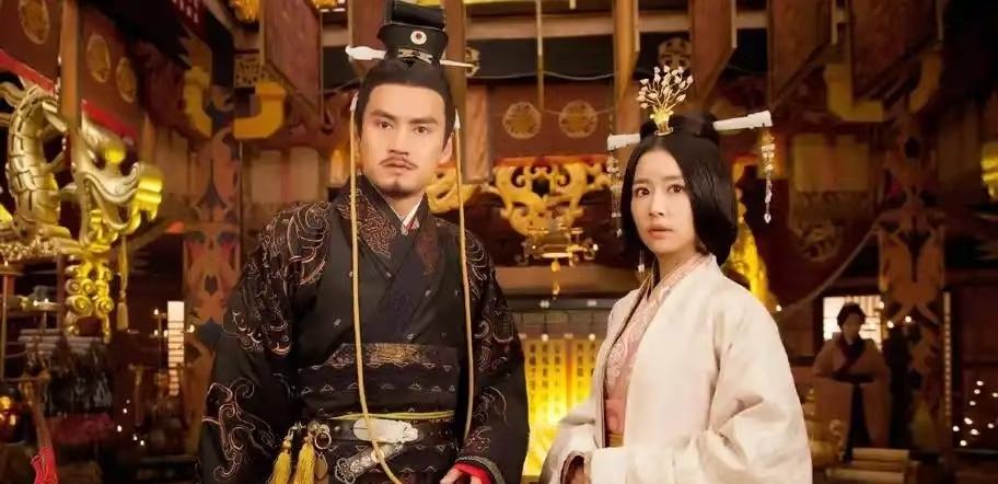 这种截然不同的处置方式，真的只是皇帝个人品性的体现吗？其实杀不杀功臣，决定权并不