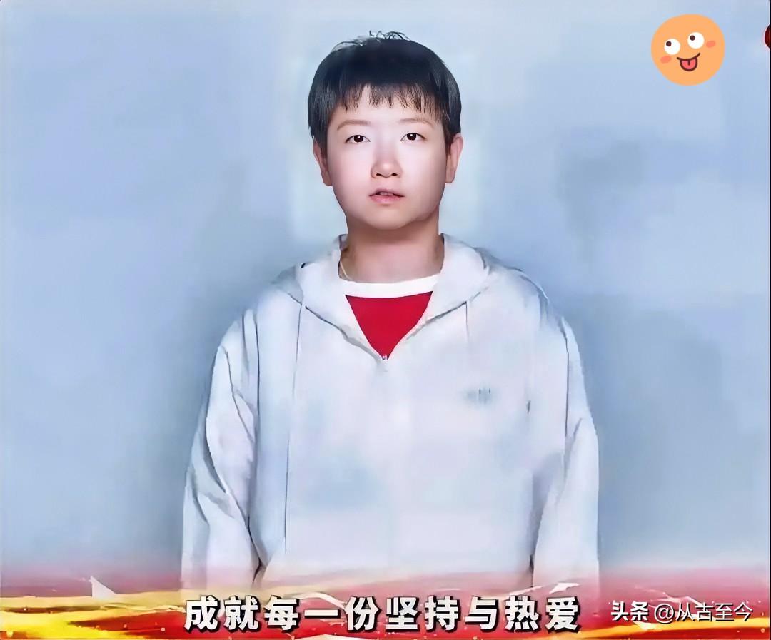 🔥反差感拉满！
莎莎剪短刘海露眉大变样
精致发型疑似商务拍摄引热议

    