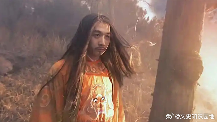 历史 崇祯一朝的 17 年，如同风雨飘摇的孤舟，在历史的洪流中岌岌可危。这期间，