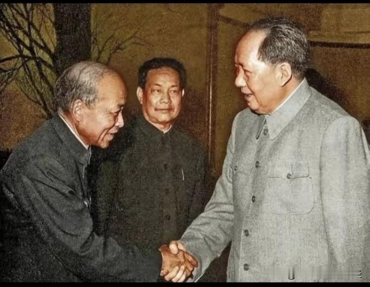 1961年5月1日晚，毛主席接见上海数学家苏步青。