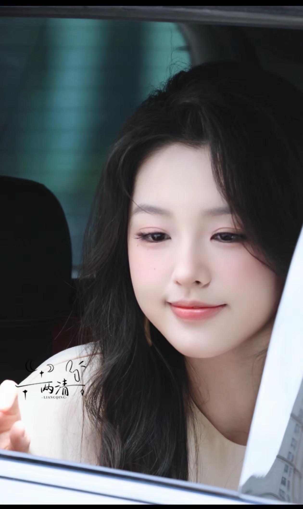 想躺进麻麻的怀抱😎李柯以 向全世界安利李柯以