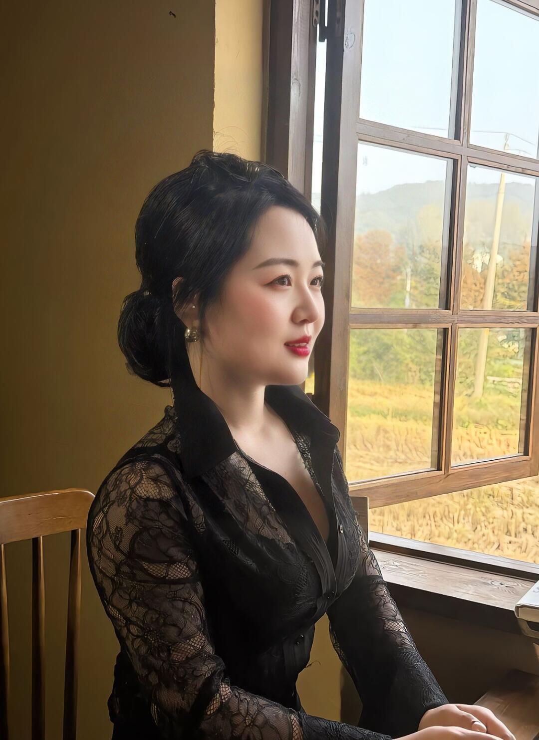 中年妇女如何穿搭比较时尚有气质