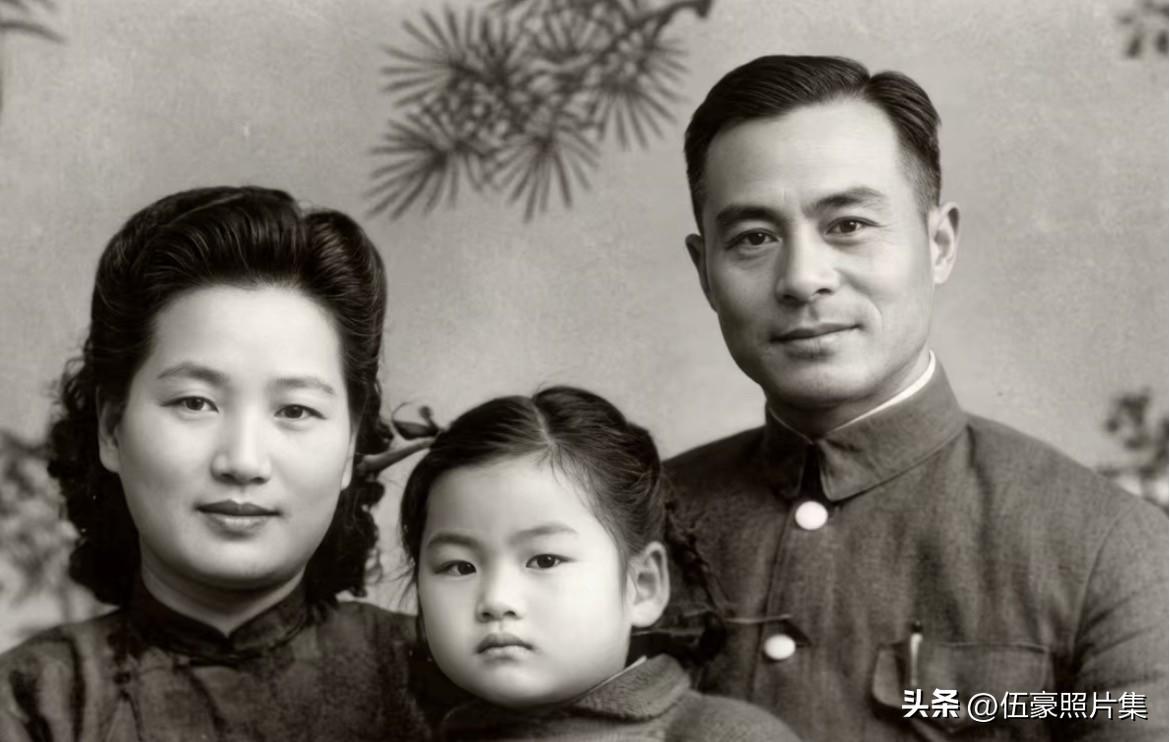 抗战时期，国民党德械师少校营长黄永淮在淞沪战场激战日军重伤幸存后，回四川内江和妻