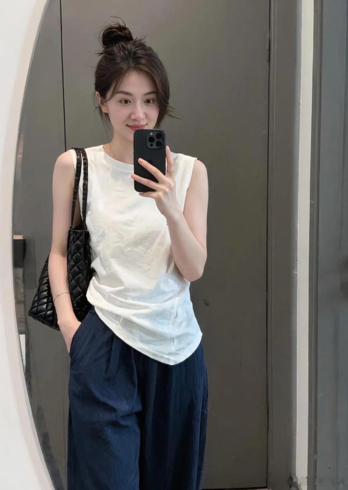40岁单身，好看的叫少妇，不好看的叫妇女，像我这样的应该叫什么？？ ​​​