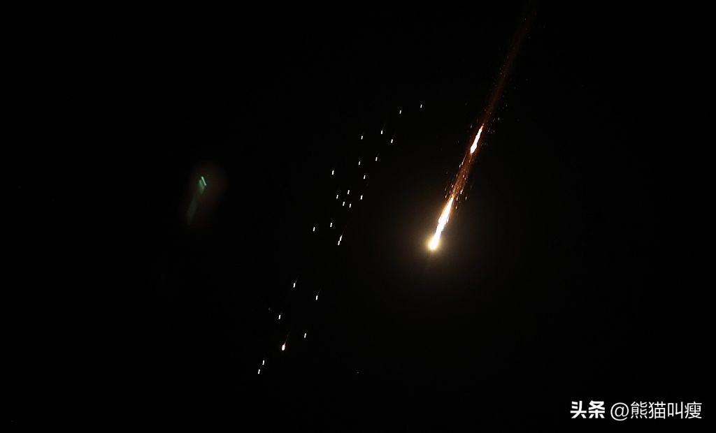 如果这情况能持续一个月，以后就没以色列了。

现在以色列禁止上传被伊朗导弹袭击的