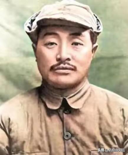 1939年，贺龙打算提拔自己的老部下担任旅长，上报之后，伟人却突然反问一句：那个