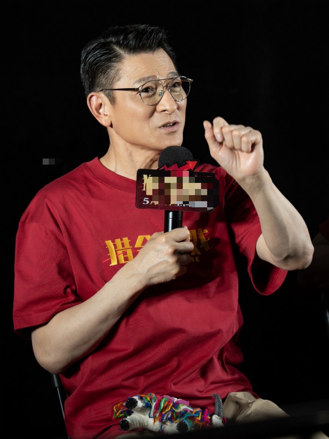 刘德华被女儿炫爸 天王刘德华专访时说，歌迷会年龄层很宽，有几个月大的会员，也有9