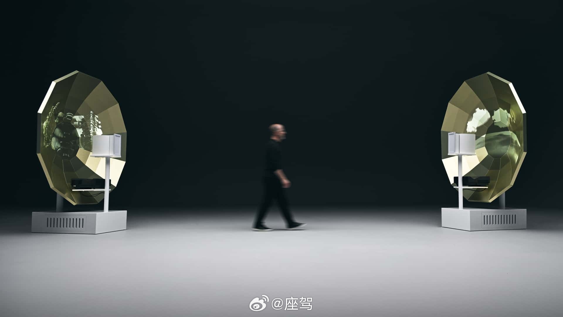 英国顶级奢华品牌宾利近日另辟蹊径，宣布聘请了一整支纯正的管弦乐队，为其即将上市的
