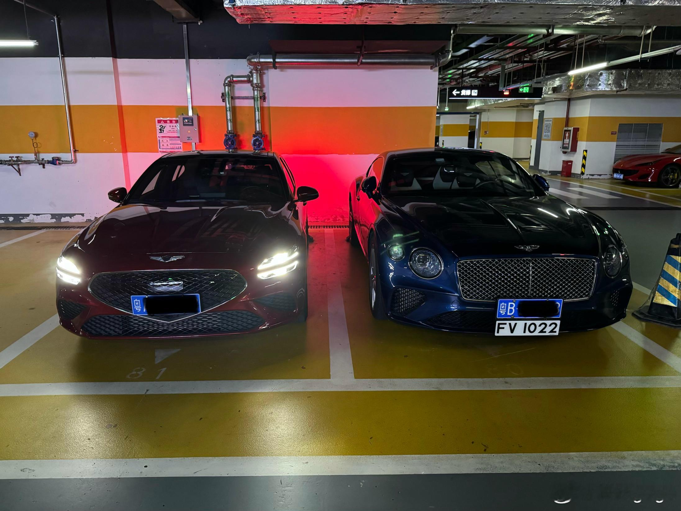真捷尼赛思与英国捷尼赛思合影[doge][二哈]大v聊车捷尼赛思 ​​​