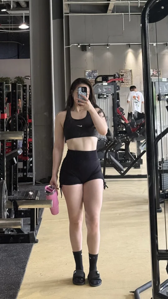 铁姑娘最爱忙碌的清晨