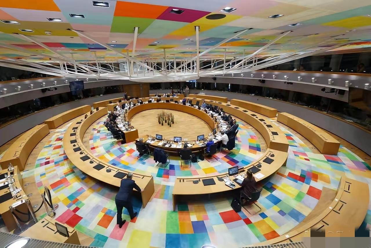 真不给泽连斯基面子！3月19日，匈牙利总理欧尔班在欧盟峰会期间，于泽连斯基发言时