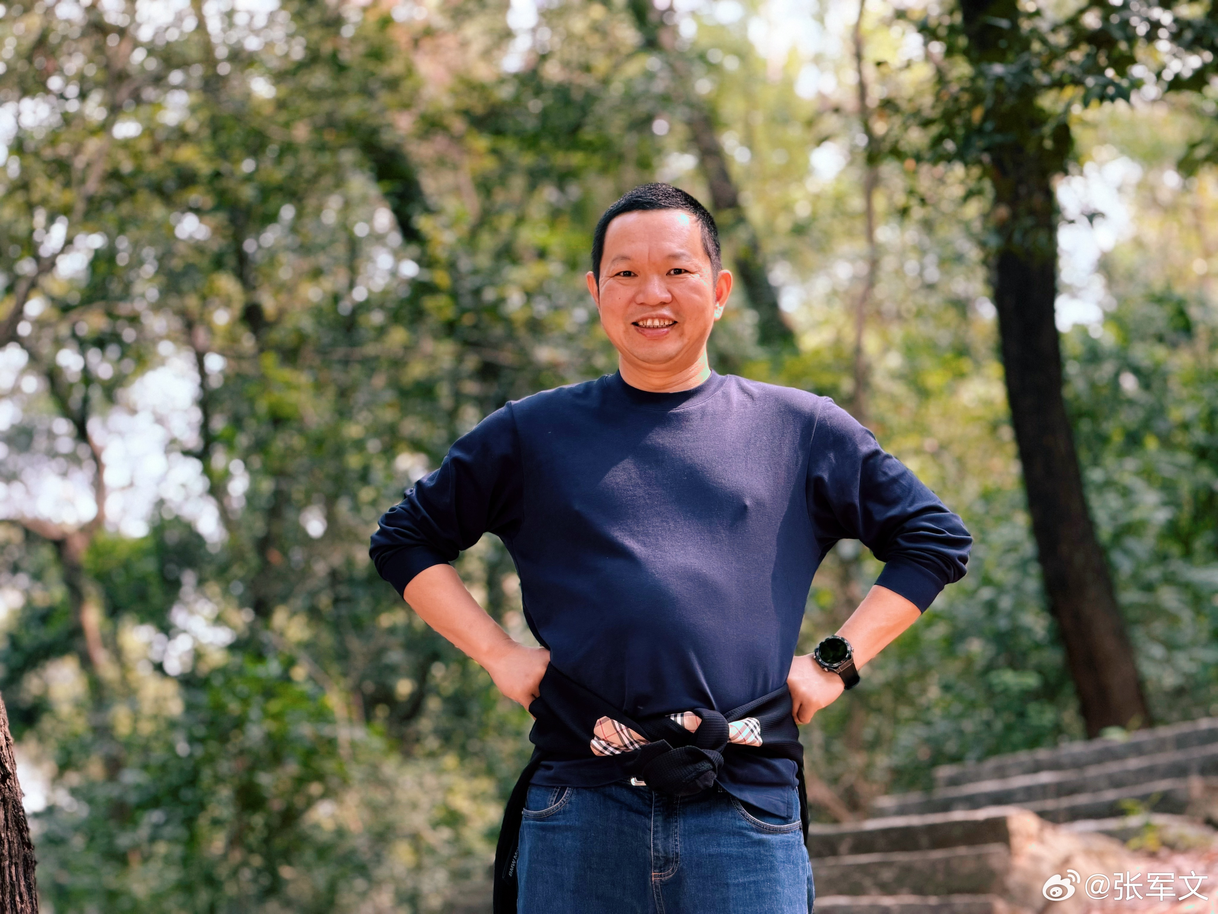 人生最好的状态，是清醒自律，知趣知足。不沉迷幻想，不畏惧现实，不慌不忙，不卑不亢