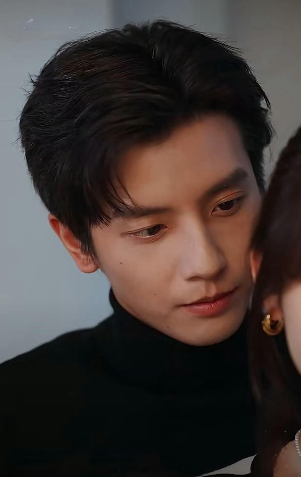 何聪睿戏扑甩锅女主火了就是单抗扑了就是挂件男主 什么话都让你说了